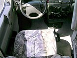 2004 Winnebago Rialta Photo #15