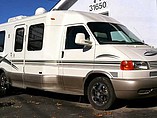 2005 Winnebago Rialta Photo #1