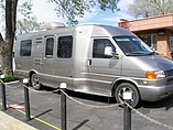 2005 Winnebago Rialta Photo #1