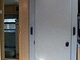 2005 Winnebago Rialta Photo #7