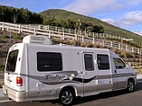 2005 Winnebago Rialta Photo #4