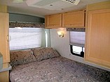 2005 Winnebago Rialta Photo #9