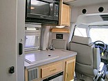 2005 Winnebago Rialta Photo #12