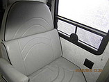 2002 Winnebago Rialta Photo #9
