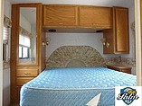 2002 Winnebago Sightseer Photo #9