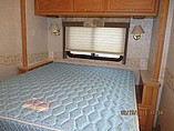 2005 Winnebago Sightseer Photo #10