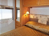 2005 Winnebago Sightseer Photo #9