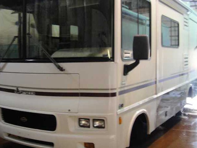 2002 Winnebago Sightseer Photo