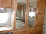 2006 Winnebago Sightseer Photo #24