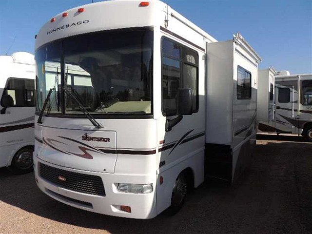 2006 Winnebago Sightseer Photo