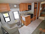 2004 Winnebago Sightseer Photo #17