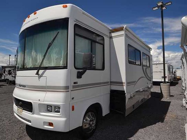 2004 Winnebago Sightseer Photo