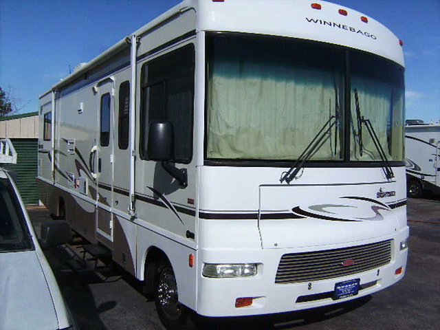 2006 Winnebago Sightseer Photo
