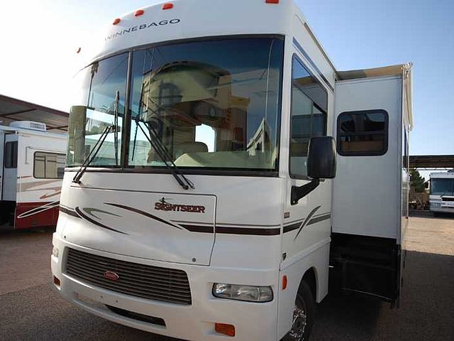 2006 Winnebago Sightseer Photo