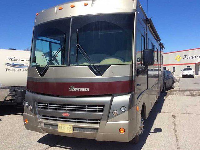 2009 Winnebago Sightseer Photo
