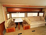 2008 Winnebago Sightseer Photo #26