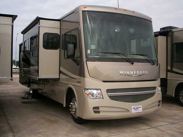 2015 Winnebago Sightseer Photo