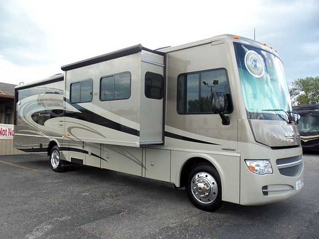 2015 Winnebago Sightseer Photo