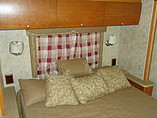 2009 Winnebago Sightseer Photo #23