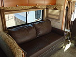 2009 Winnebago Sightseer Photo #26