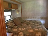 2004 Winnebago Sightseer Photo #9