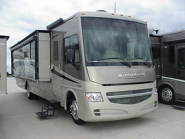 2015 Winnebago Sightseer Photo