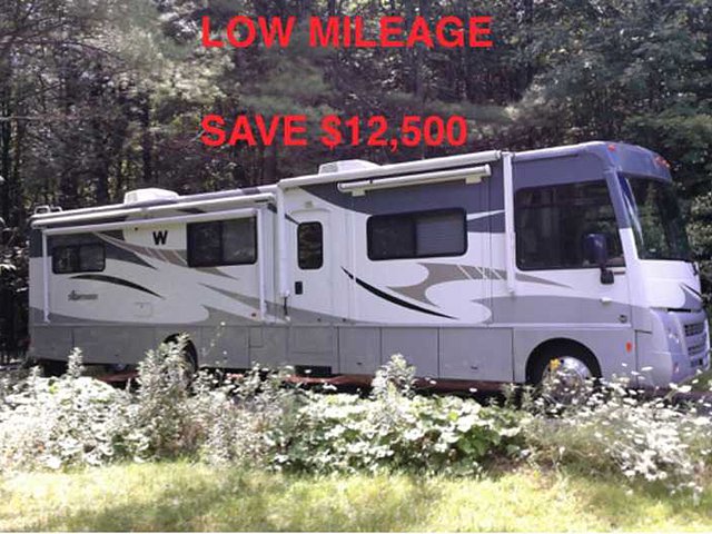 2010 Winnebago Sightseer Photo