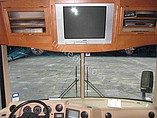 2006 Winnebago Tour Photo #13