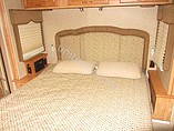 2006 Winnebago Tour Photo #16