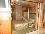 2006 Winnebago Tour Photo #17