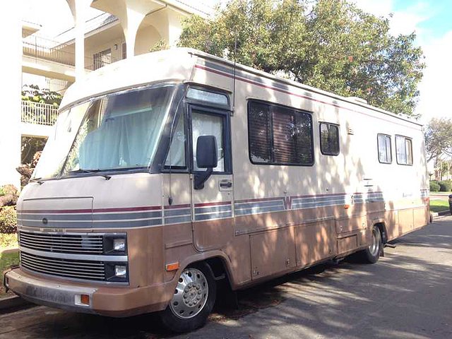 1988 Winnebago Superchief Photo