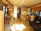 2006 Winnebago Tour Photo #32