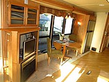 2006 Winnebago Tour Photo #34