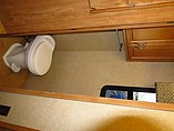 2006 Winnebago Tour Photo #42