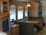 2007 Winnebago Tour Photo #5