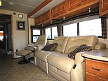 2008 Winnebago Tour Photo #17