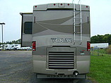 2006 Winnebago Tour Photo #3