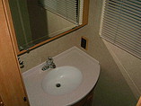 2006 Winnebago Tour Photo #21
