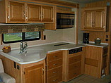 2006 Winnebago Tour Photo #26