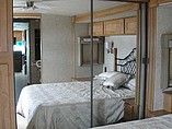 2009 Winnebago Tour Photo #20