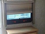 2009 Winnebago Tour Photo #22