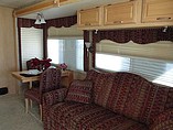 2006 Winnebago Tour Photo #7