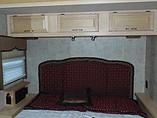 2006 Winnebago Tour Photo #18