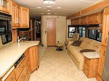 2008 Winnebago Tour Photo #3