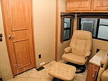 2008 Winnebago Tour Photo #8