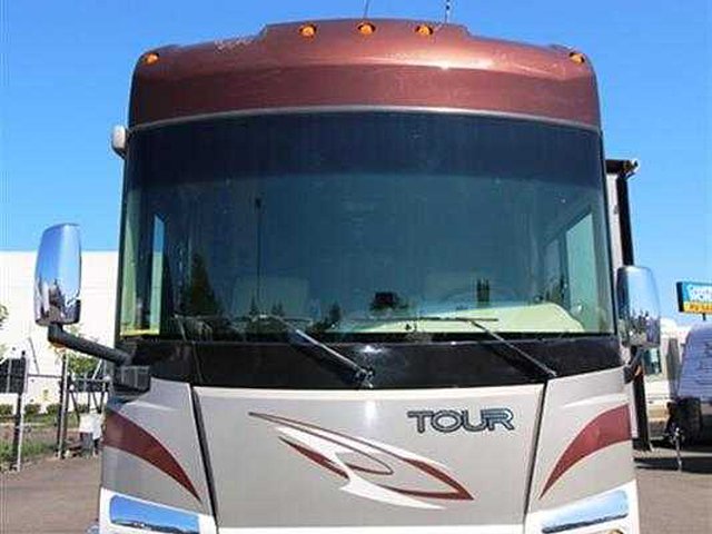 2008 Winnebago Tour Photo