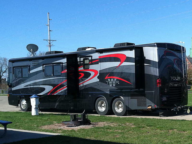 2010 Winnebago Tour Photo