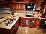 2013 Winnebago Tour Photo #2