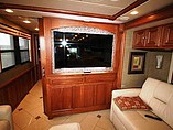 2013 Winnebago Tour Photo #30