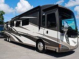 2013 Winnebago Tour Photo #2